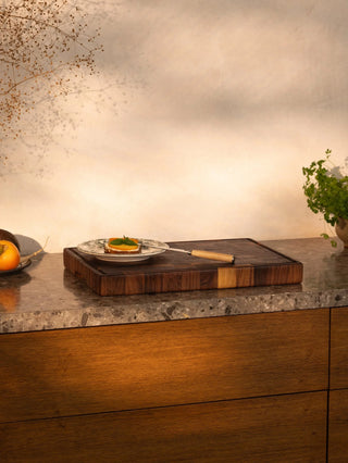 Classic Butcher board M with groove, walnut Skjærebrett & Traller Woodsea 