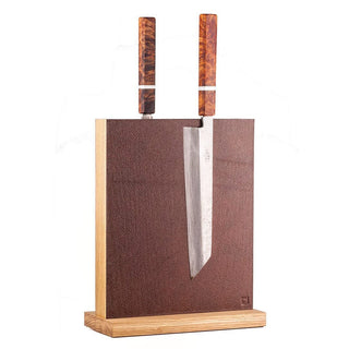 Magnetisk knivblokk i lys eik og mørk brunt skinn Knivholdere Piotr The Bear 