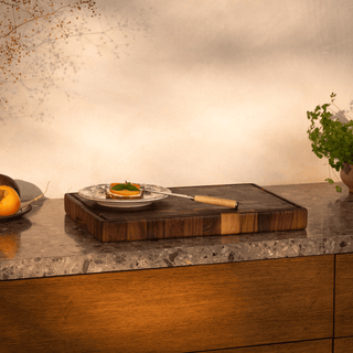 Woodstone M, walnut board Skjærebrett & Traller Woodsea 